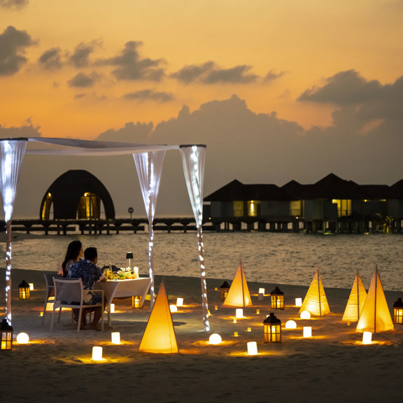 Die besten Strände, um romantische Sonnenuntergänge zu beobachten | Outrigger Resorts