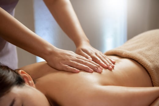 Thailändische Rückenmassage