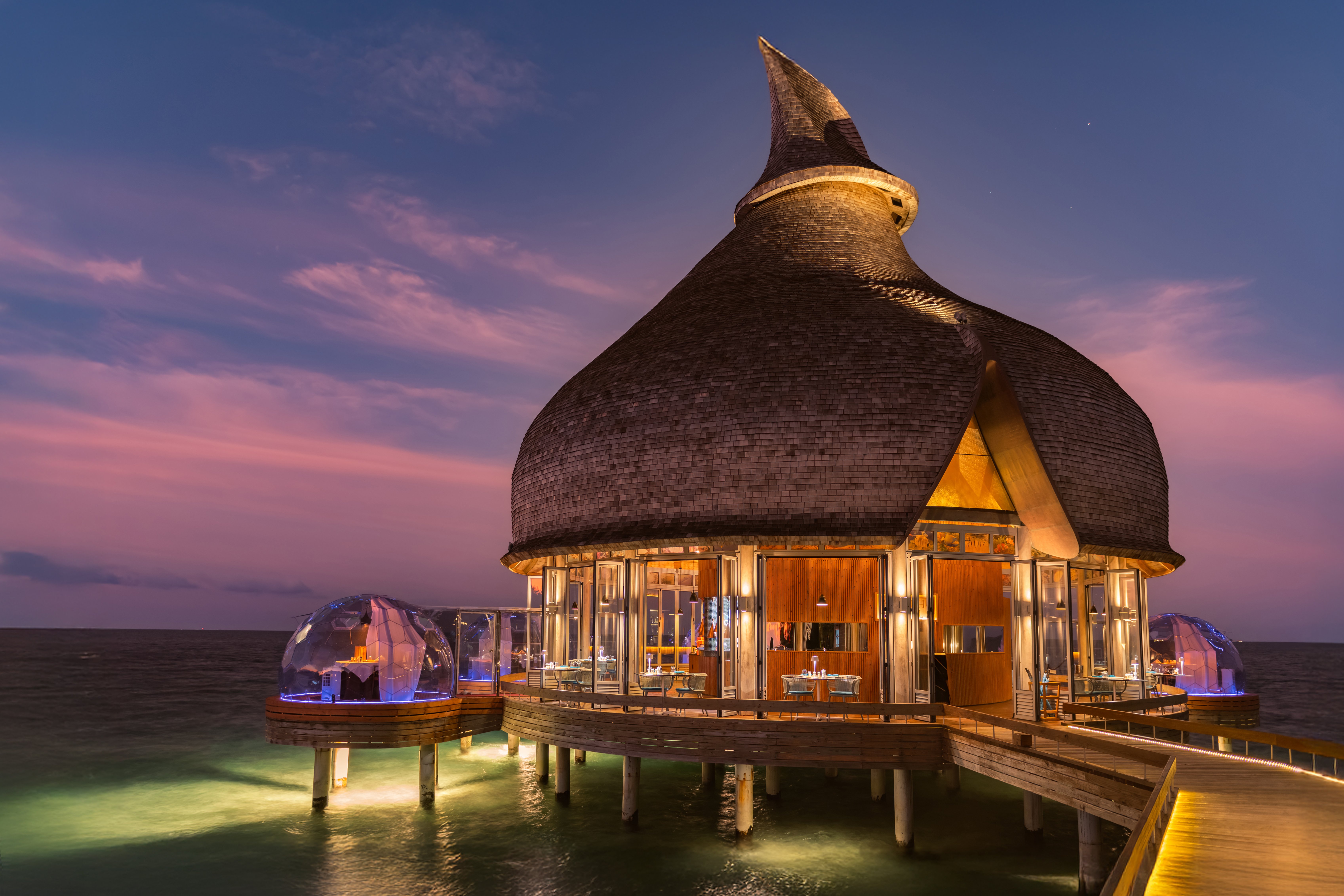 Moodhu Grill im OUTRIGGER Maldives Maafushivaru Resort